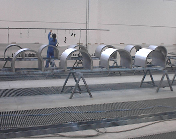 Vista interna impianto di verniciatura cabinato combinato